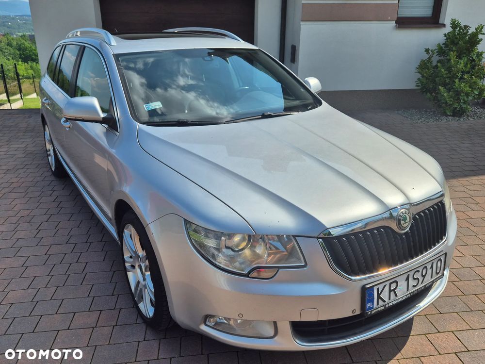 Skoda Superb 2.0 TDI DSG Exclusive - 1