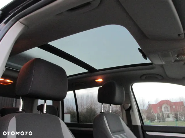Volkswagen Touran 1.6 TDI DPF BlueMotion Technology Life - 23