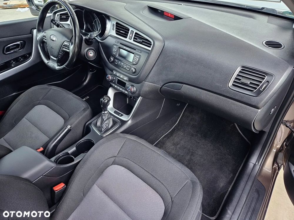 Kia Ceed 1.6 GDI L - 22