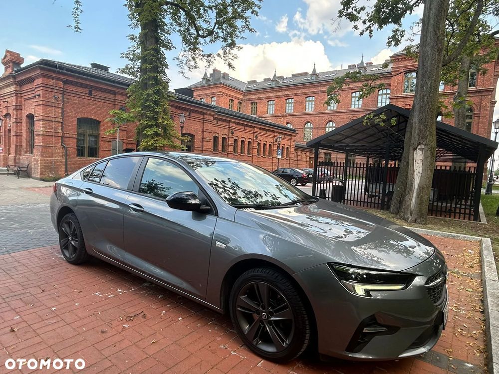 Opel Insignia - 1