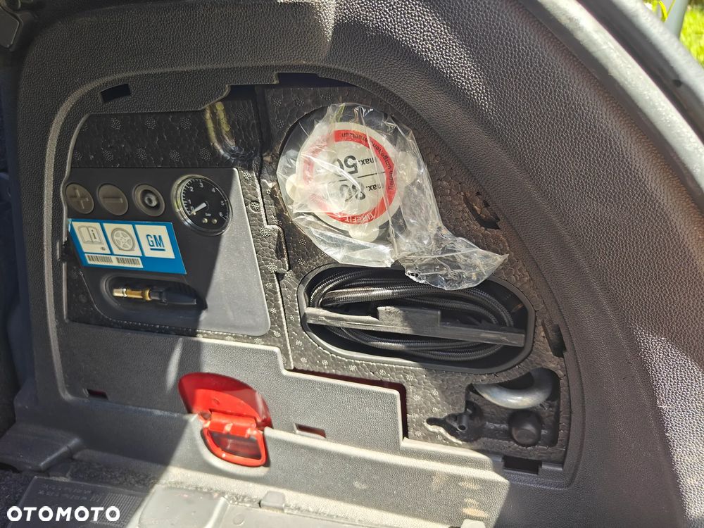 Opel Corsa 1.6 Turbo OPC - 31