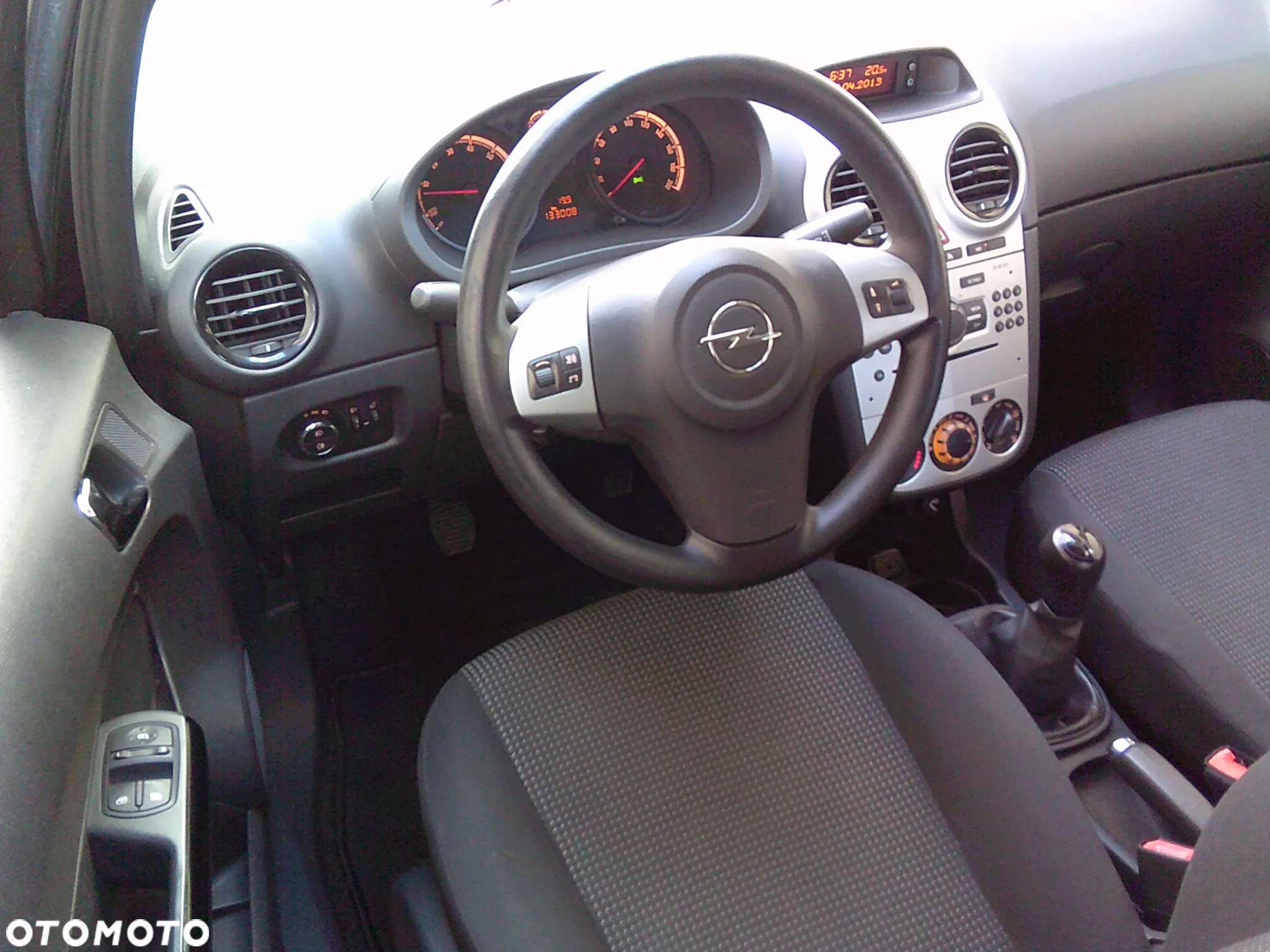 Opel Corsa 1.2 16V Edition / Active - 10