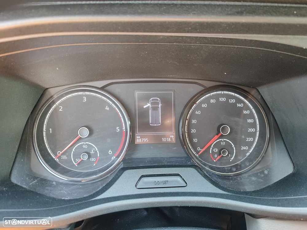 VW Transporter 2.0 TDI Business - 11