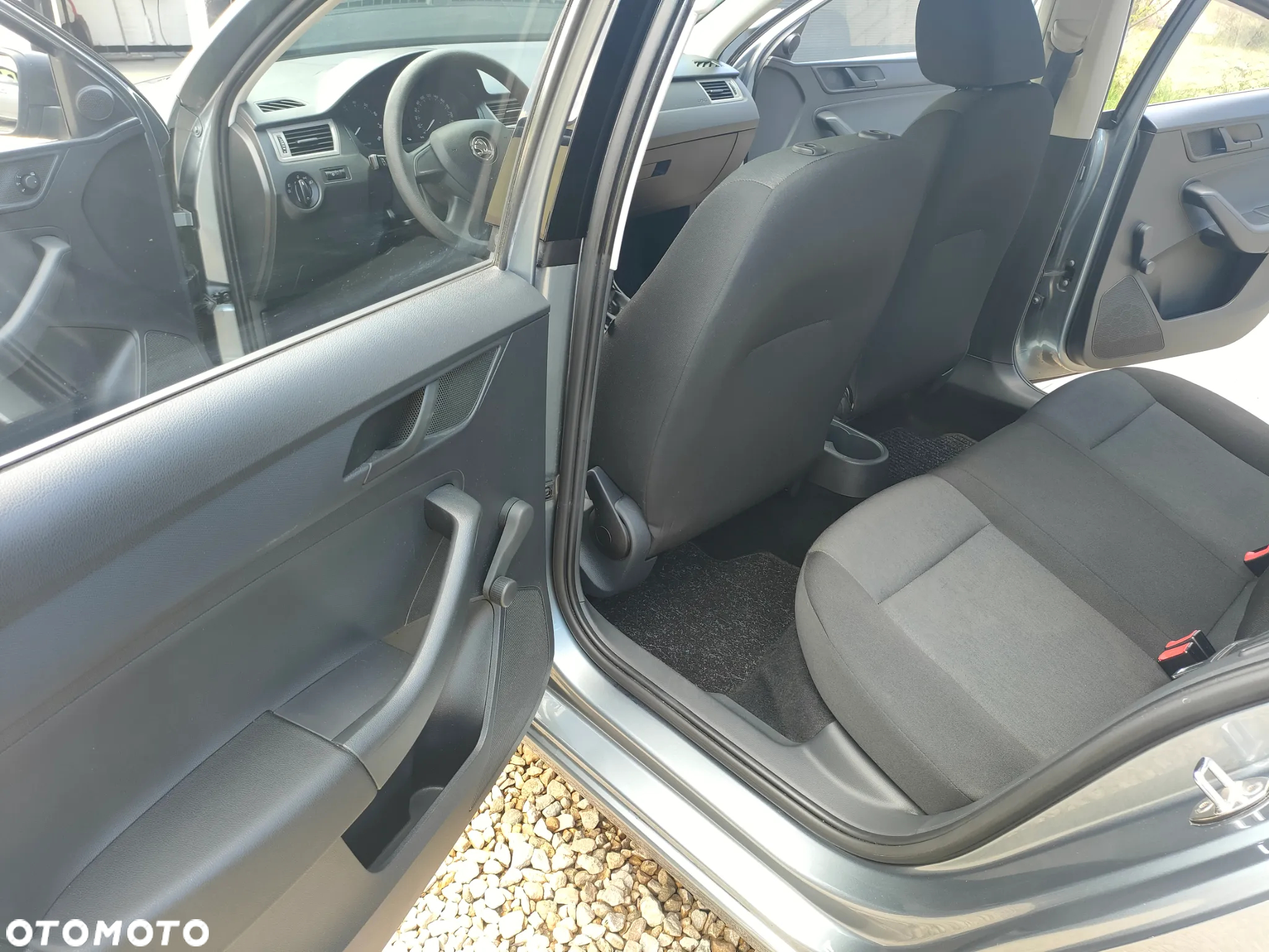 Skoda RAPID 1.2 TSI Active - 18
