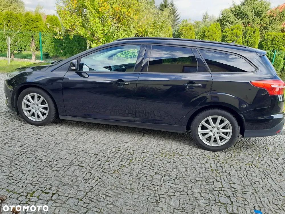 Ford Focus 1.0 EcoBoost Titanium - 4