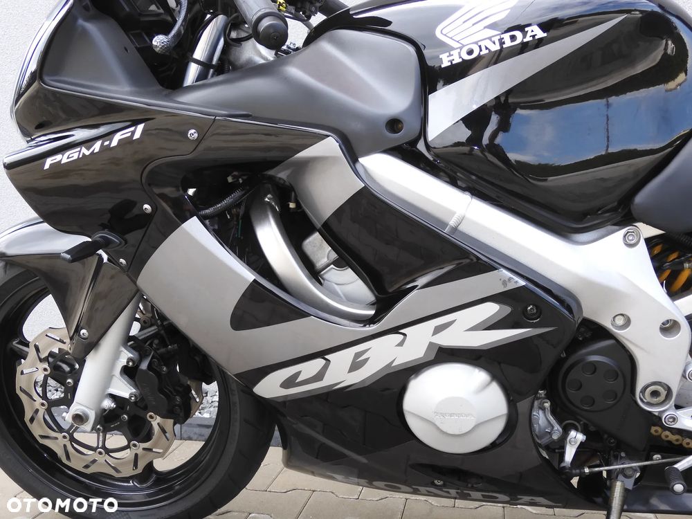 Honda CBR - 25
