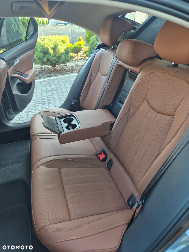 Skoda Superb 2.0 TDI SCR L&K DSG - 14