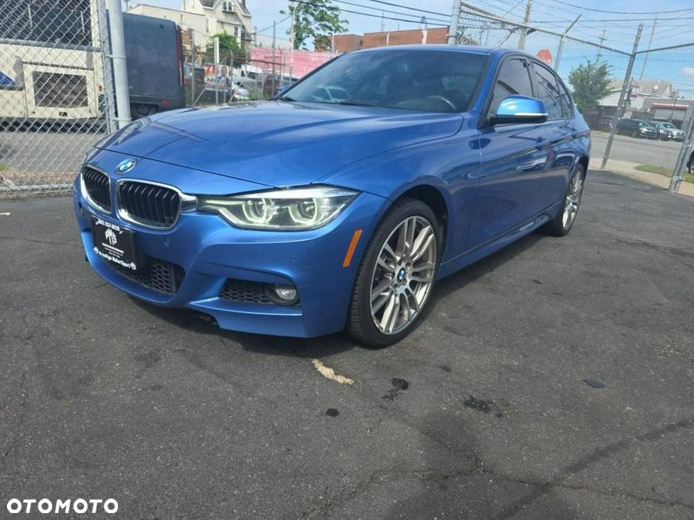 BMW Seria 3 330i xDrive M Sport - 1