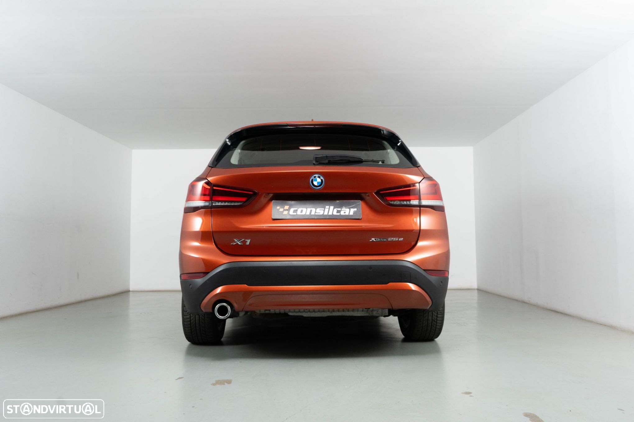BMW X1 25 e xDrive Corporate Edition - 4