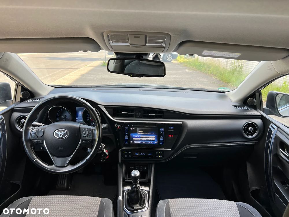 Toyota Auris 1.2 Turbo Edition S+ - 28