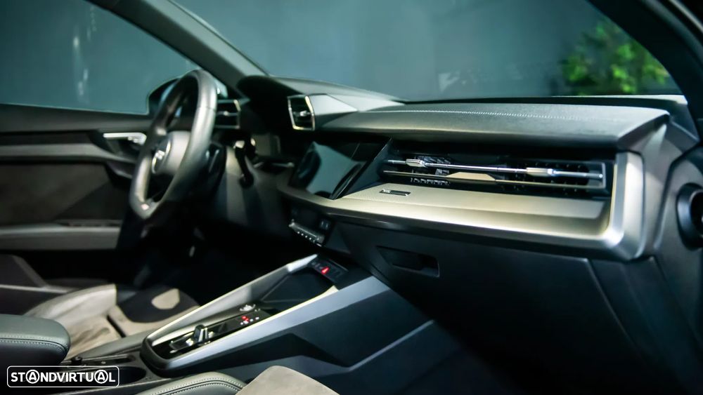 Audi A3 Sportback 45 TFSIe S tronic S line — fotografia 32