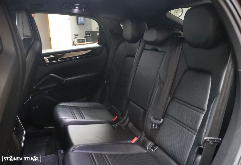 Porsche Cayenne Coupé E-Hybrid Platinum Edition - 50