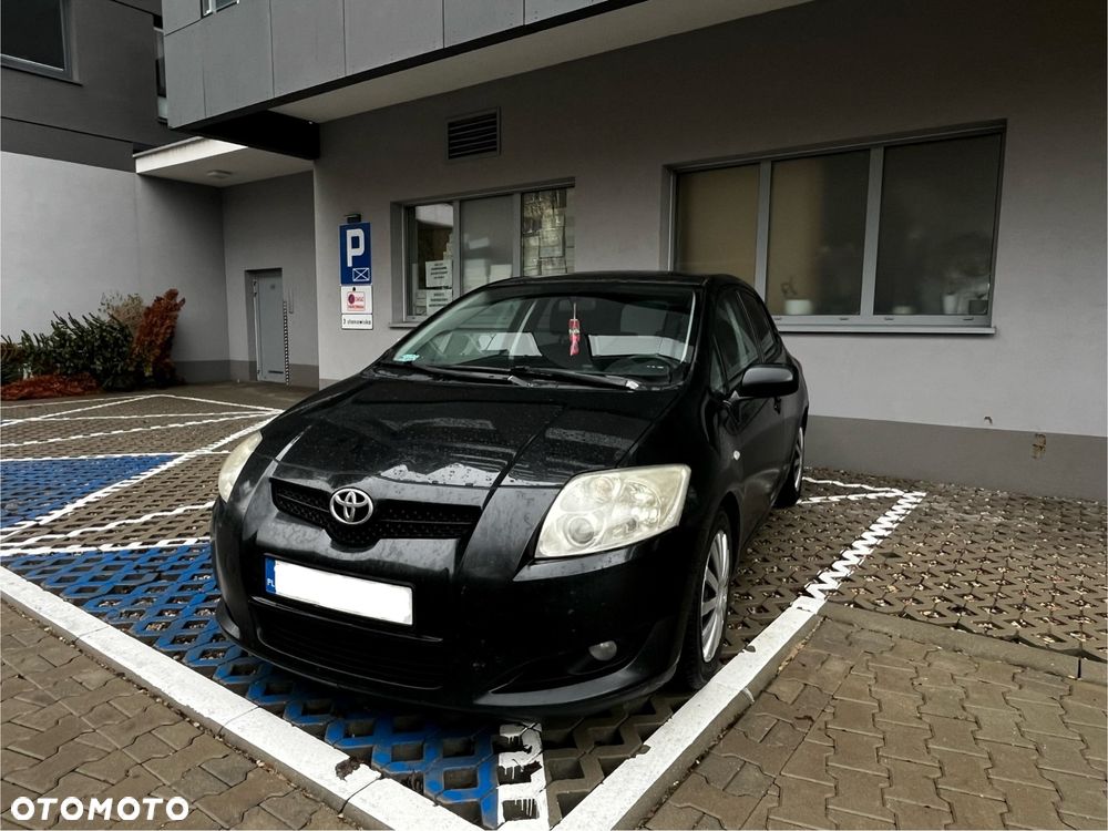Toyota Auris 2.0 D-4D Premium - 1