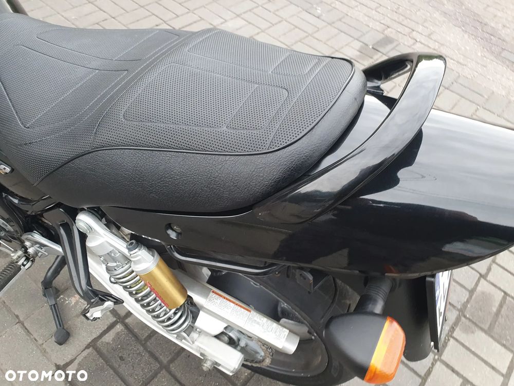 Suzuki GSX - 36