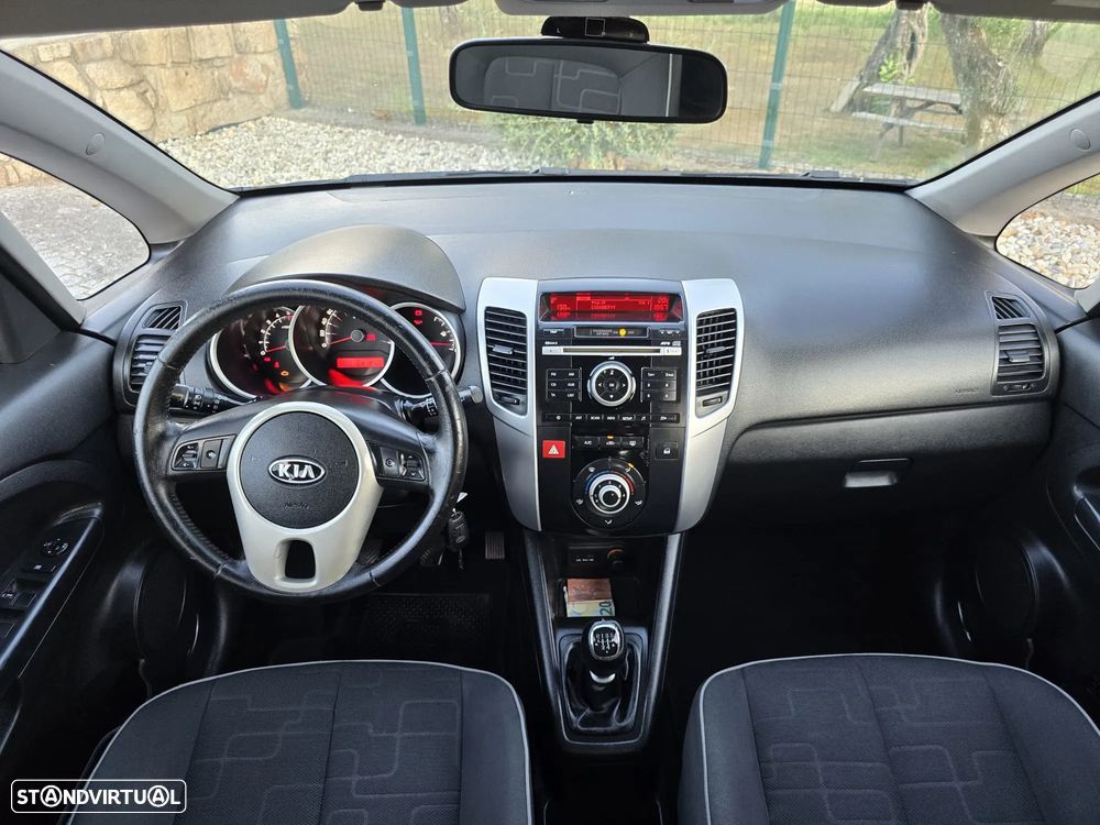 Kia Venga 1.4 CRDi EX ISG - 4