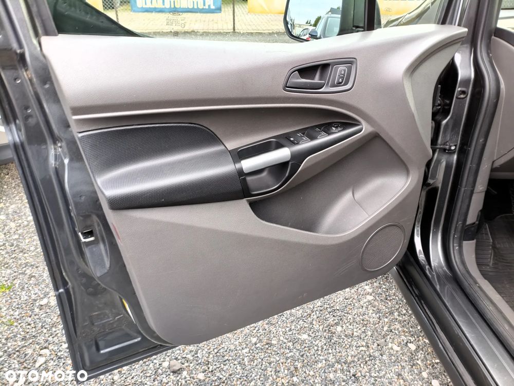 Ford Tourneo Connect Grand - 22