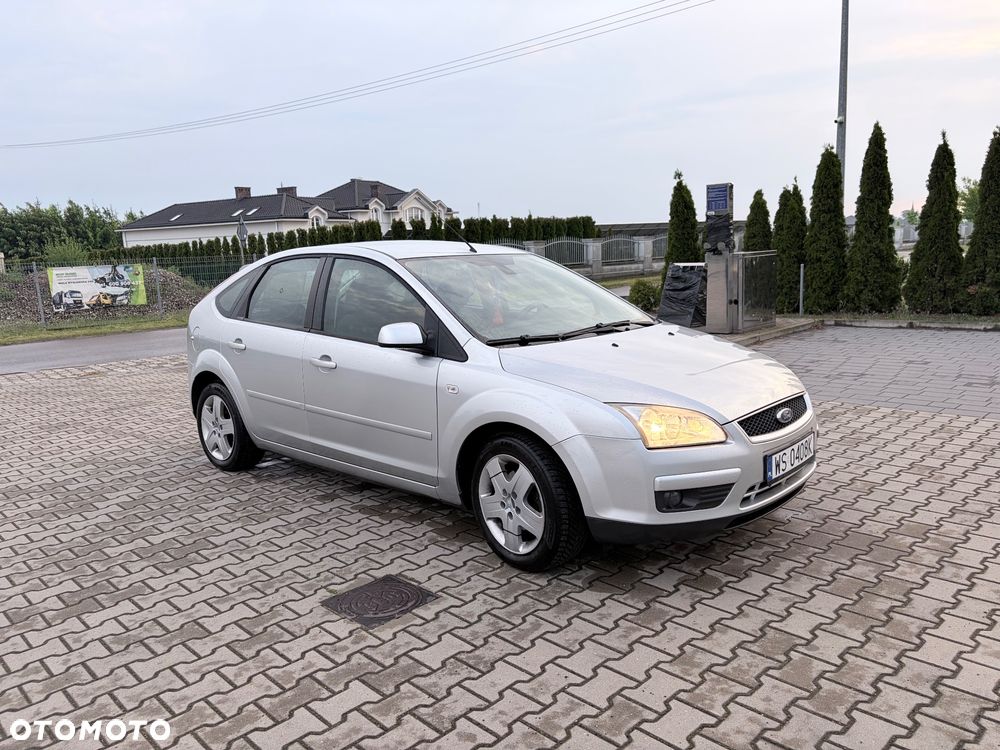 Ford Focus 1.6 16V Ambiente - 1