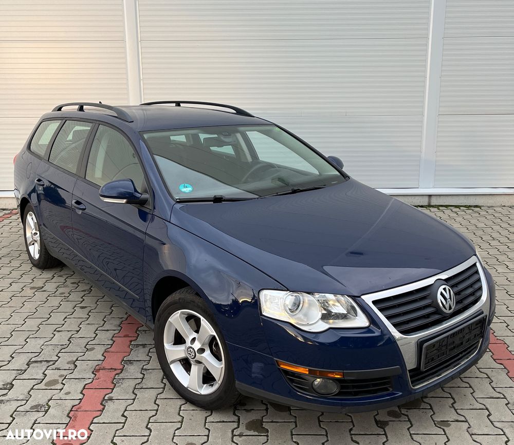 Volkswagen Passat - 1