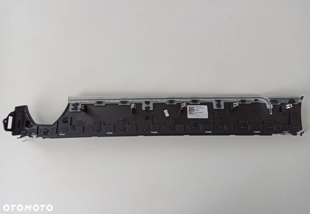 Listwa centralnej konsoli, komplet dekorów Mercedes AMG Edition klas A177 i CLA118 - 4