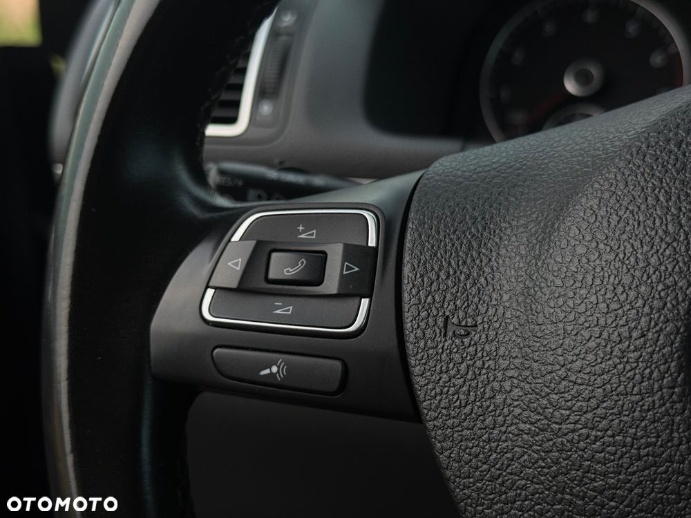 Volkswagen Touran - 21