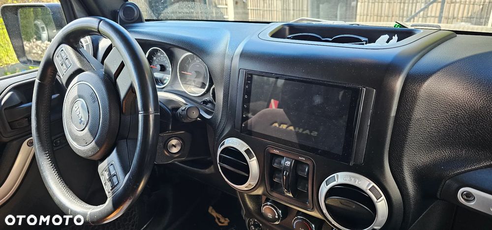 Jeep Wrangler - 8