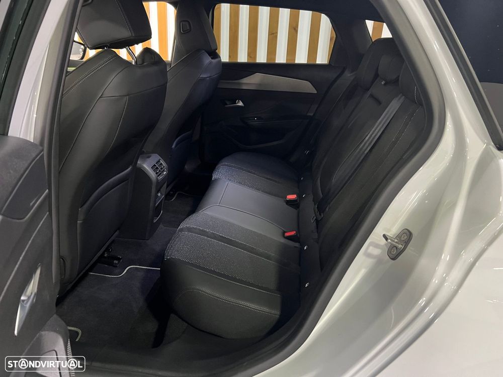 Peugeot 308 SW 1.2 Hybrid GT e-DCS6 - 17