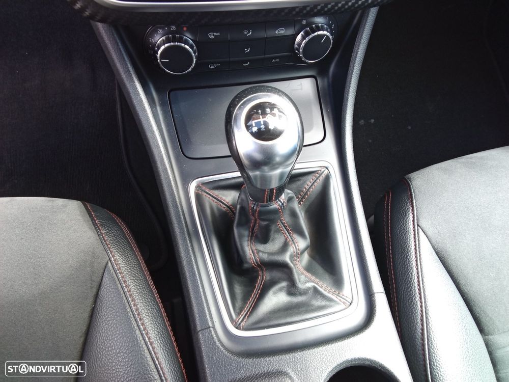 Mercedes-Benz A 180 CDI BE AMG Line - 16