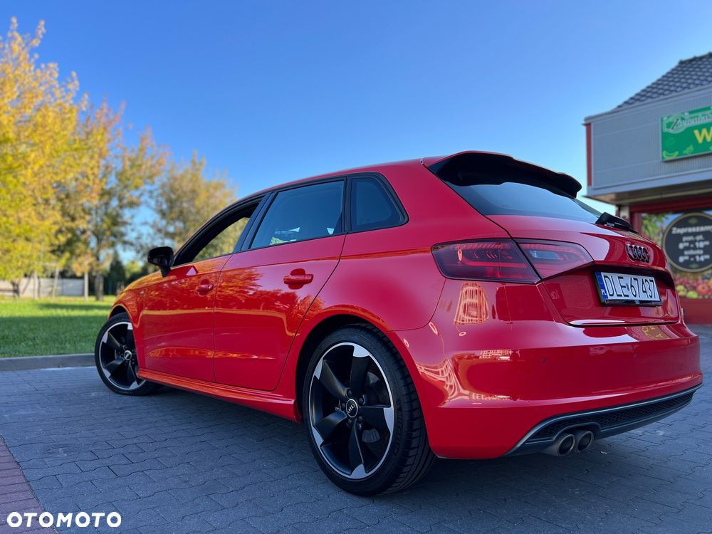 Audi A3 Sportback 2.0 TDI S tronic S line Sportpaket - 4