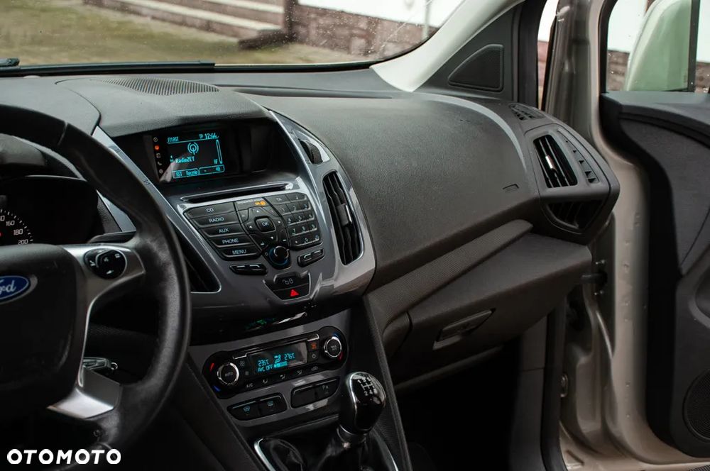 Ford Tourneo Connect 1.6 TDCi Start-Stop Titanium - 28