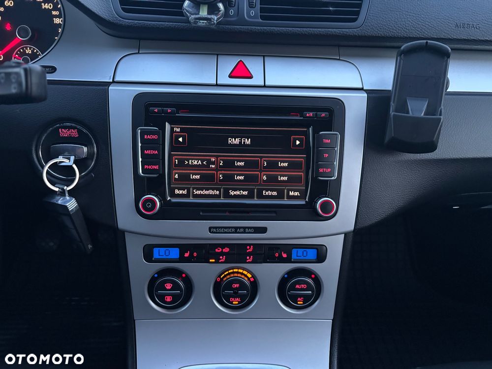 Volkswagen Passat - 15