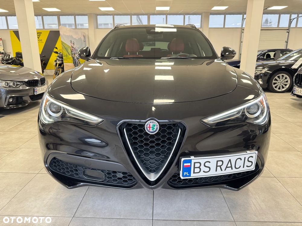Alfa Romeo Stelvio 2.0 Turbo 16V AT8-Q4 Executive - 28