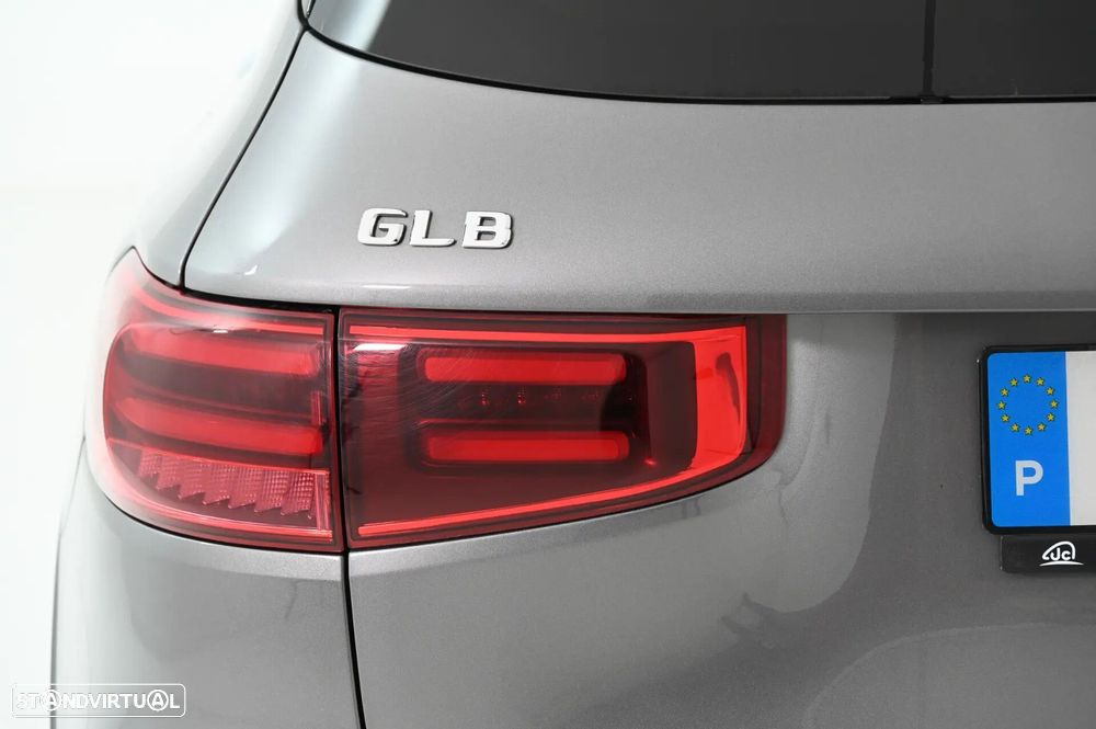 Mercedes-Benz GLB 180 d AMG Line - 12