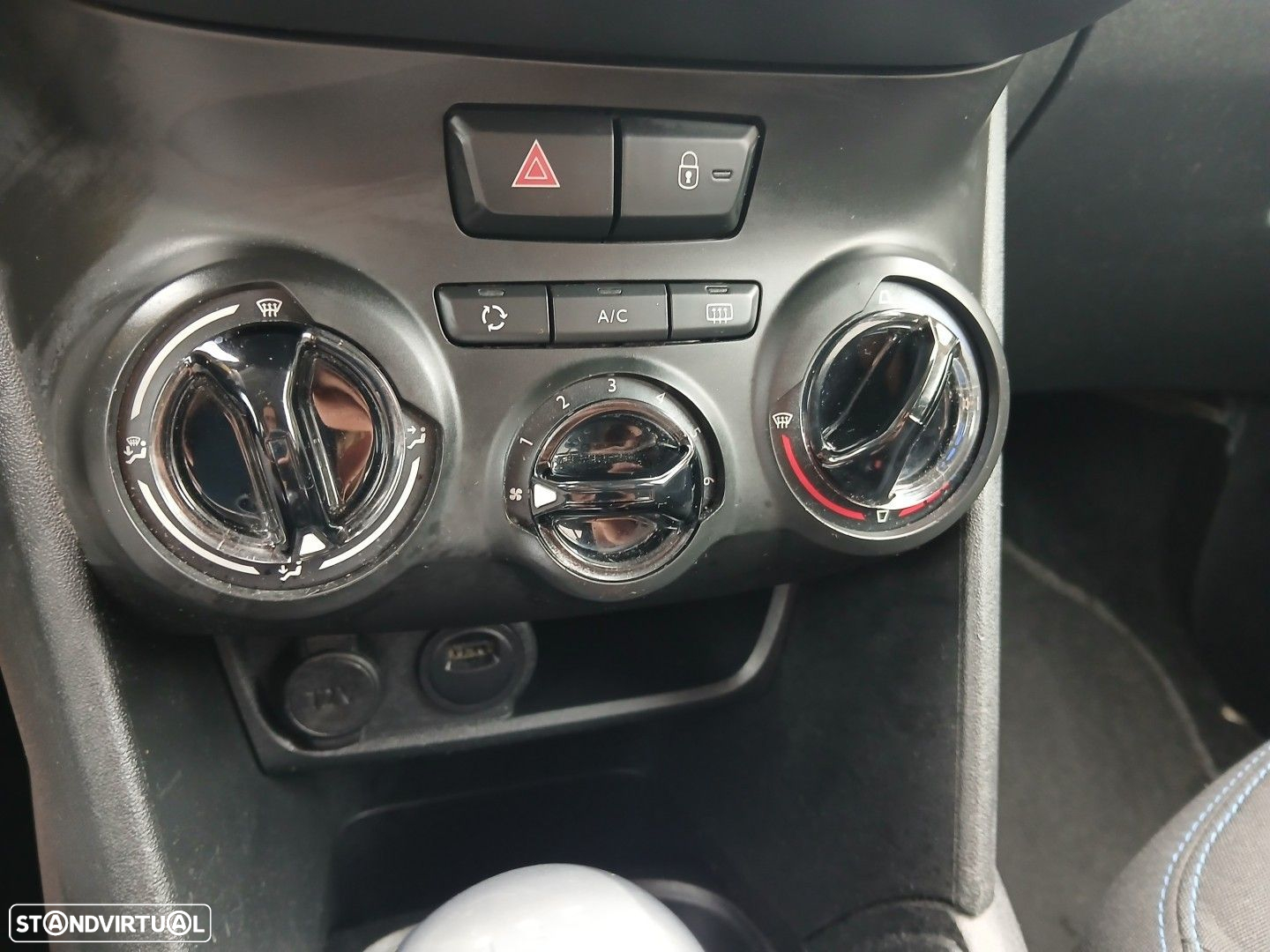 Peugeot 208 1.5 BlueHDi Signature - 26