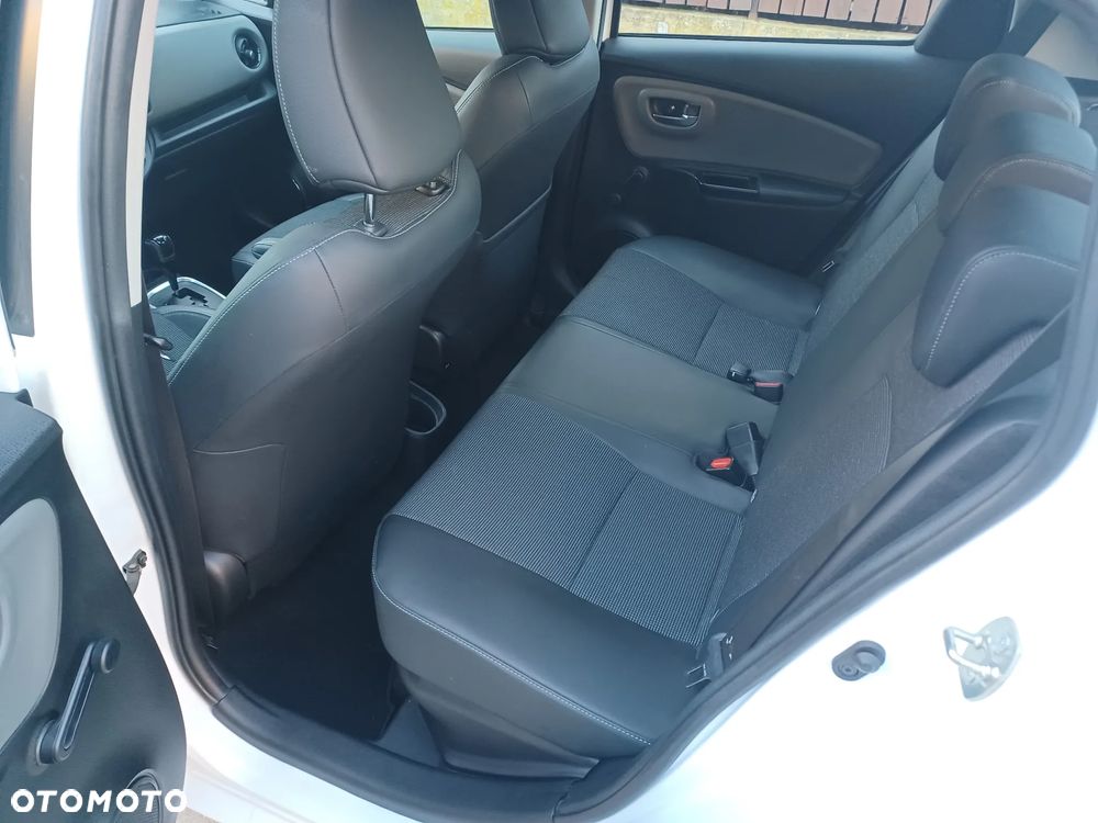 Toyota Yaris 1.5 VVT-i Selection - 12