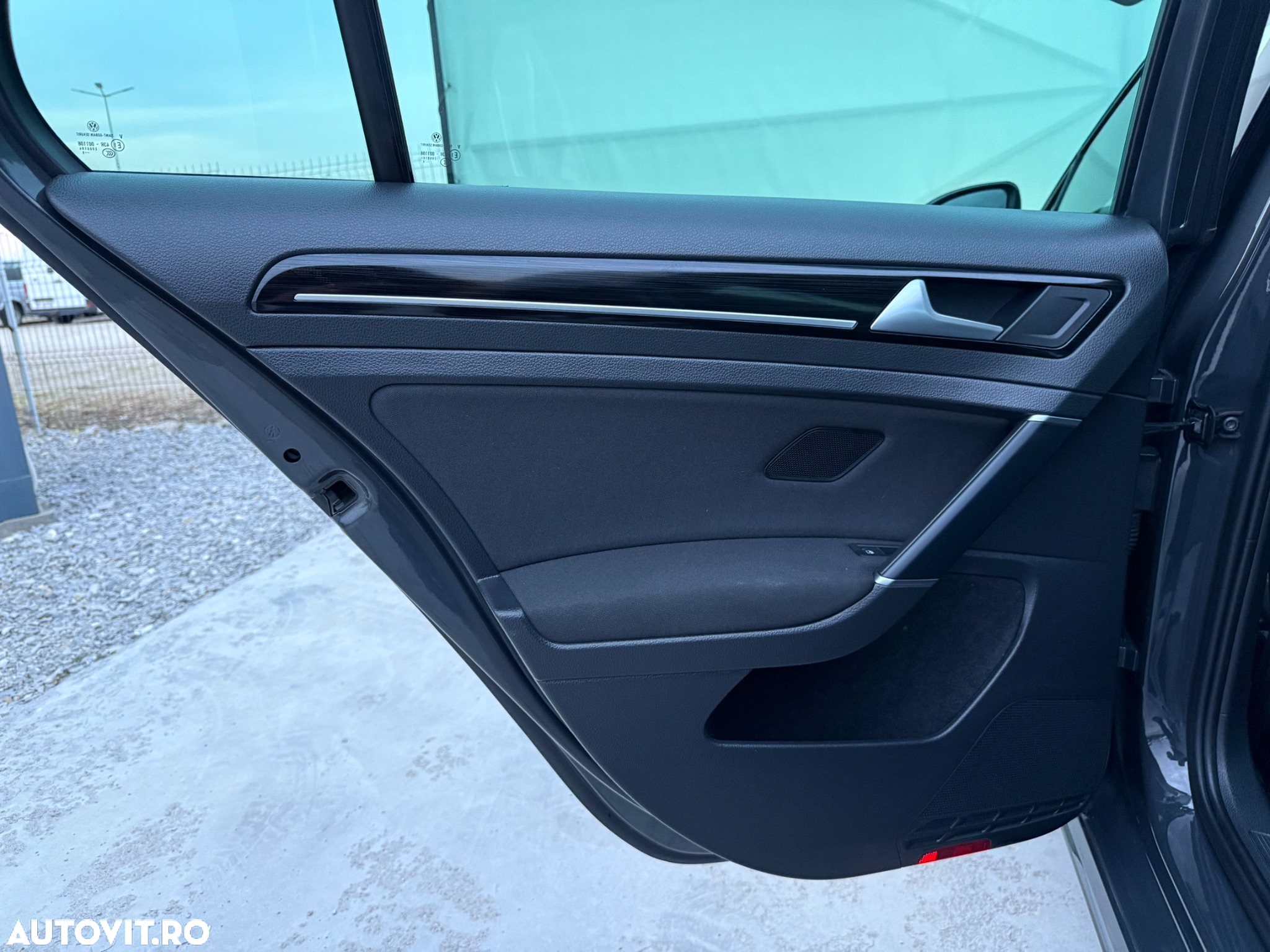 Volkswagen Golf 2.0 TDI DSG R-Line - 24