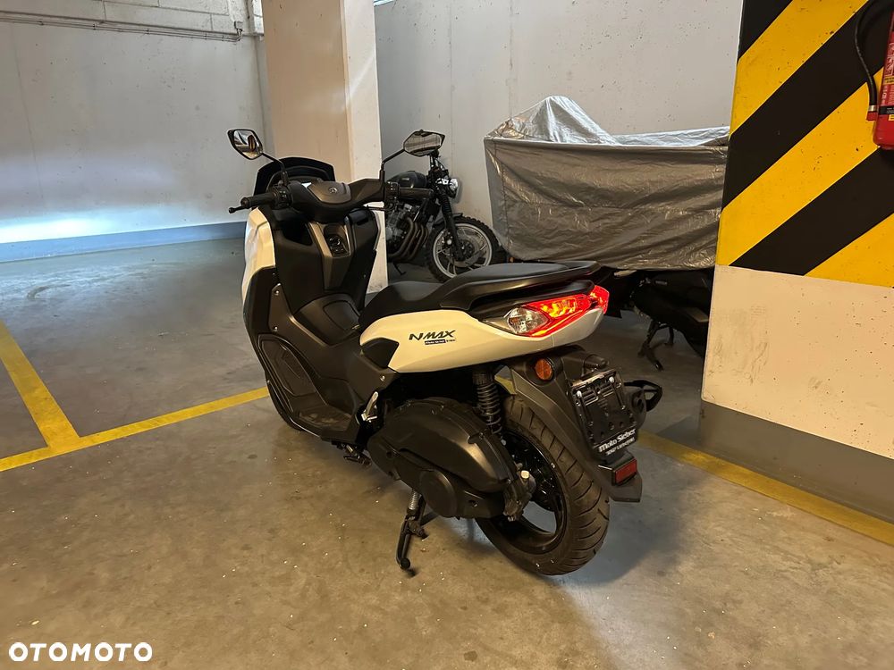 Yamaha NMAX - 18