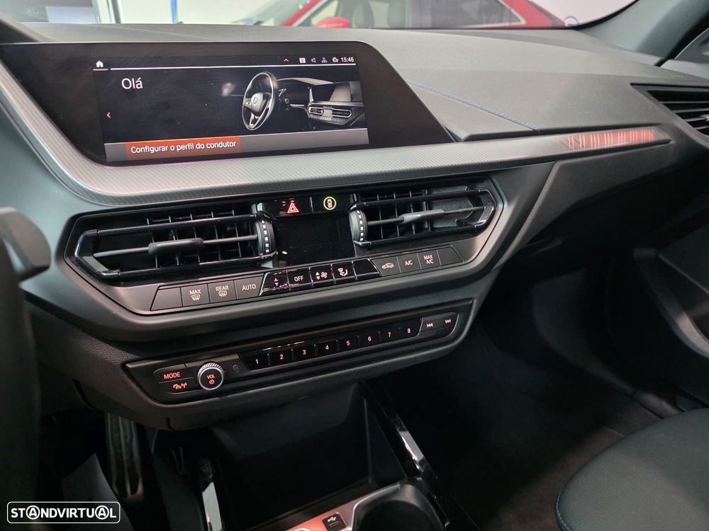 BMW 116 d Pack Desportivo M Auto - 15
