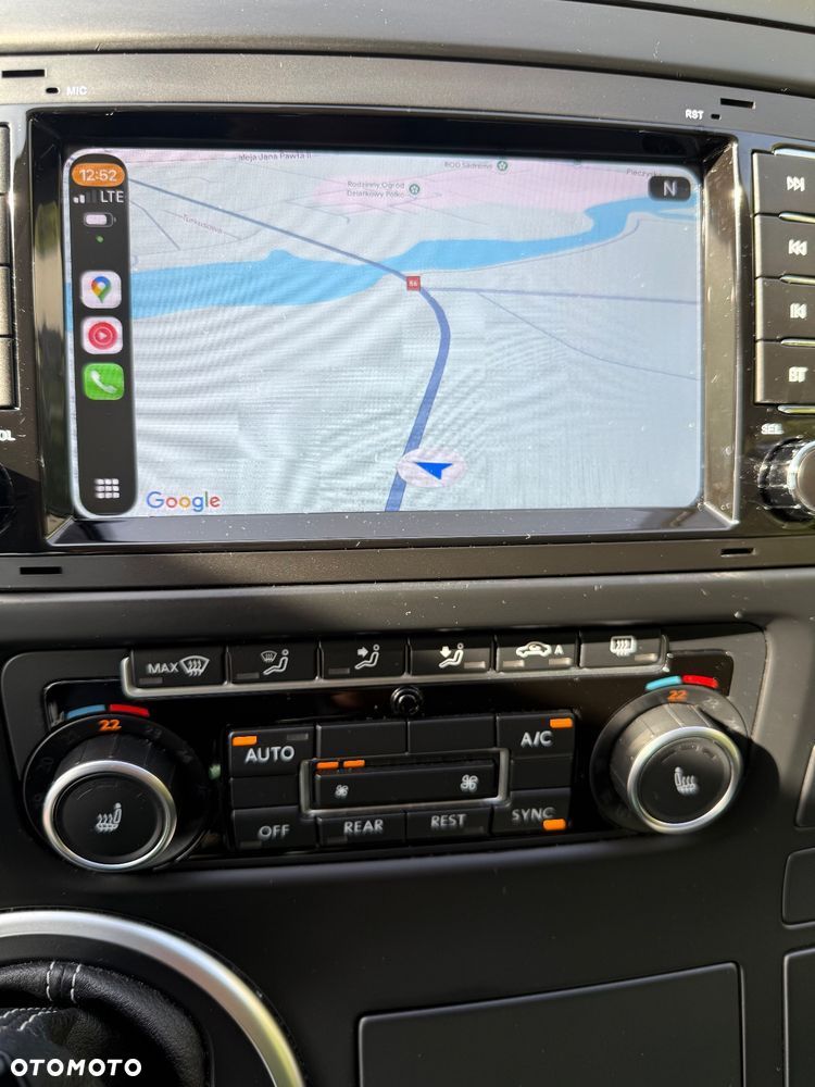 Volkswagen Multivan - 25