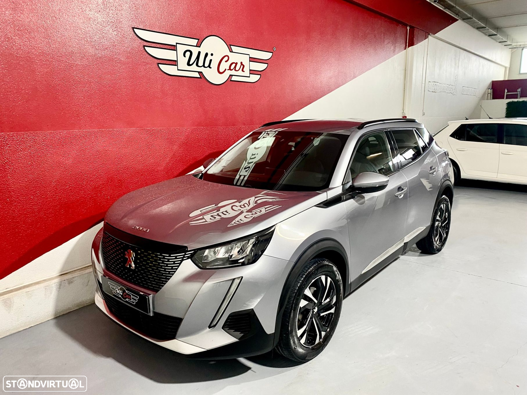 Peugeot 2008 1.2 PureTech Allure - 3