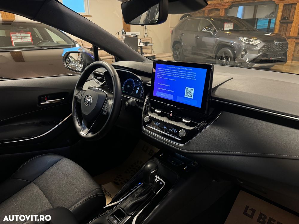 Toyota Corolla 1.8 Hybrid Team Deutschland - 7