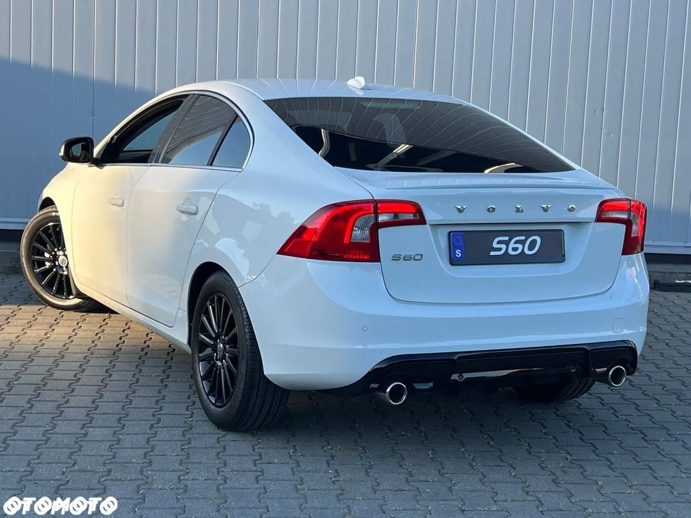 Volvo S60 2.0T Black Edition - 7