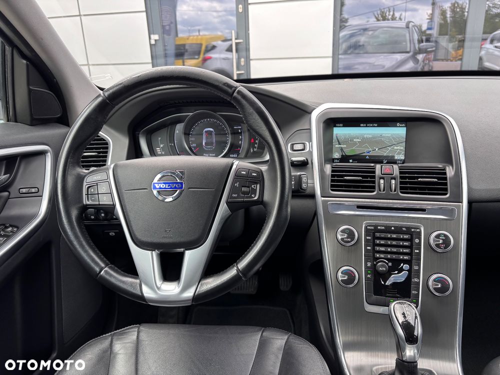 Volvo XC 60 D4 Geartronic Momentum - 16