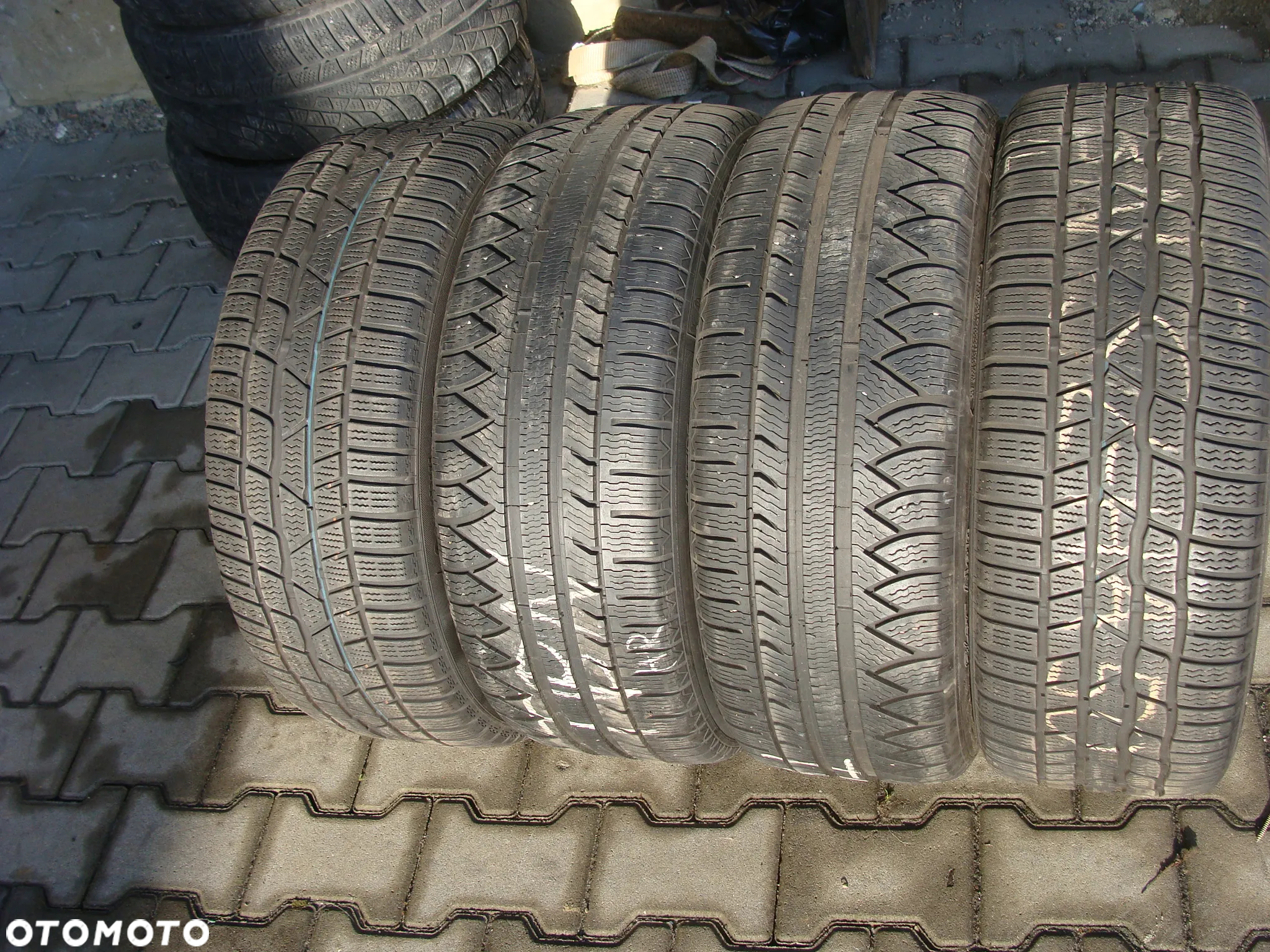 a62 5x112 VW T-Roc Passat B6 B7 Beetle Jetta Touran Caddy 6,5x17 zima 225/50 - 11