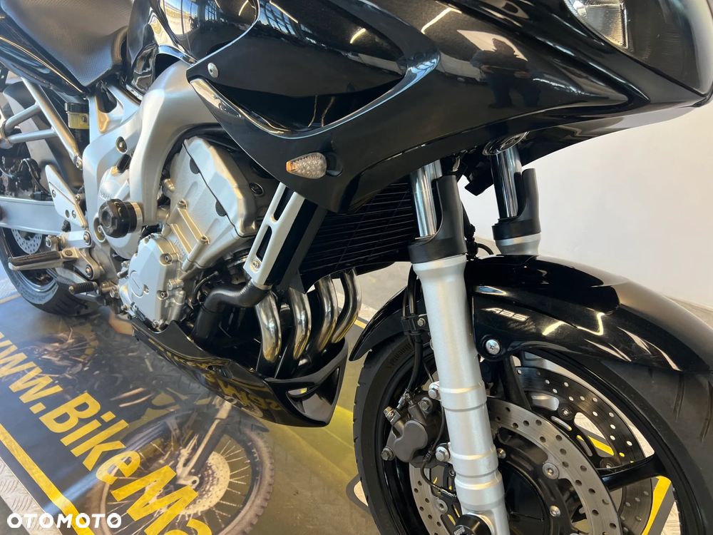 Yamaha FZ6 - 24