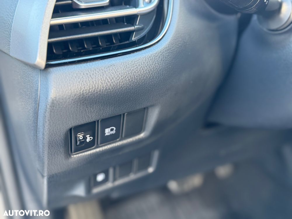 Toyota C-HR 2.0 Hybrid Business-Edition - 17