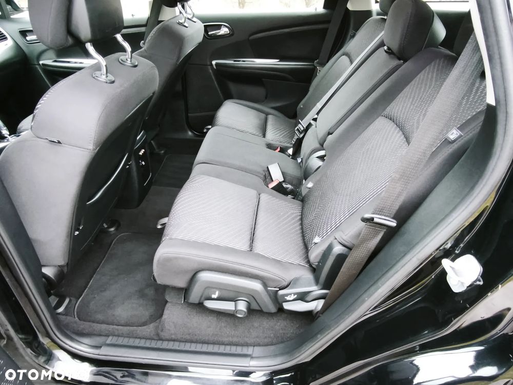 Dodge Journey - 8