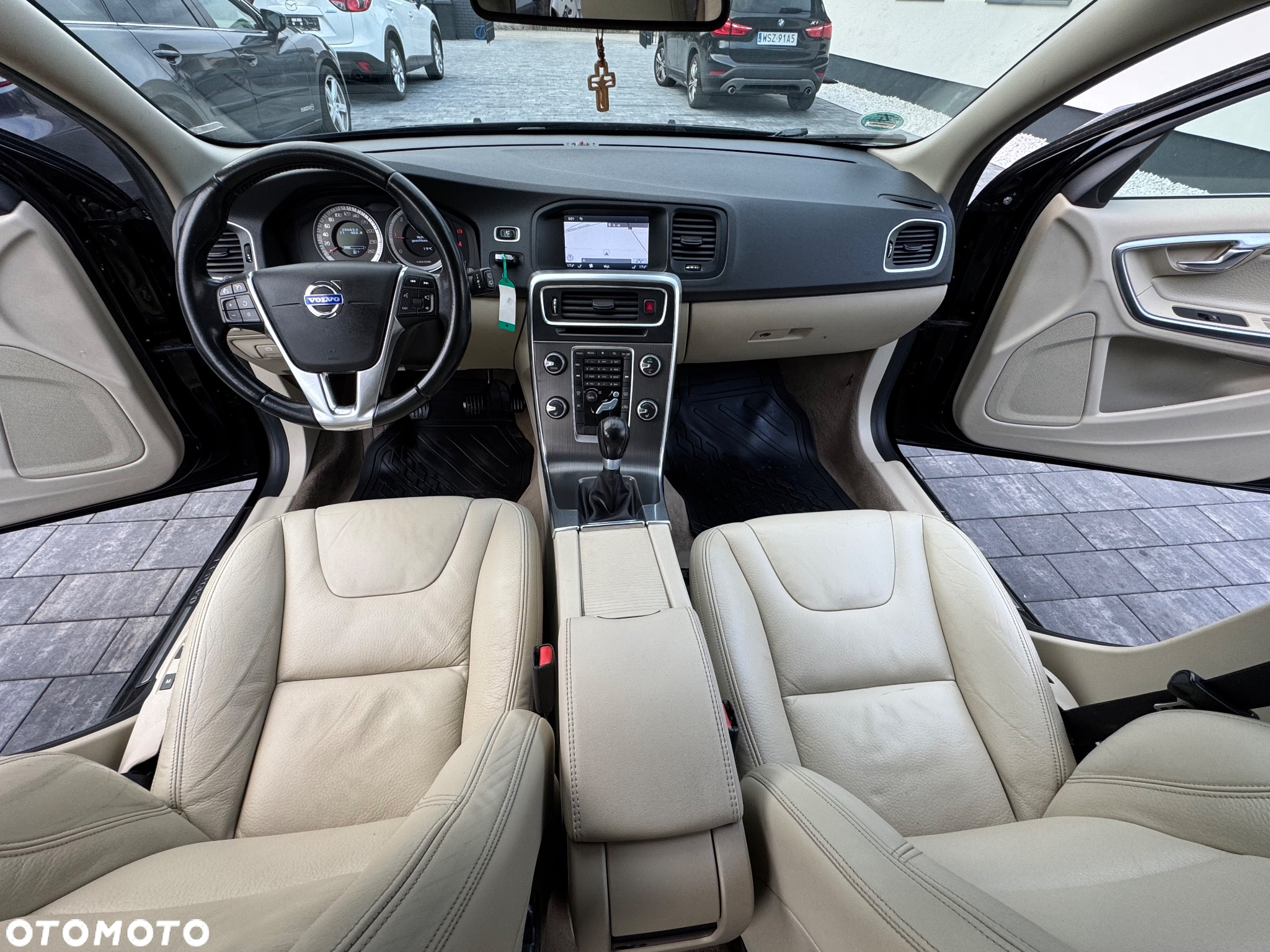 Volvo V60 D2 Summum - 31