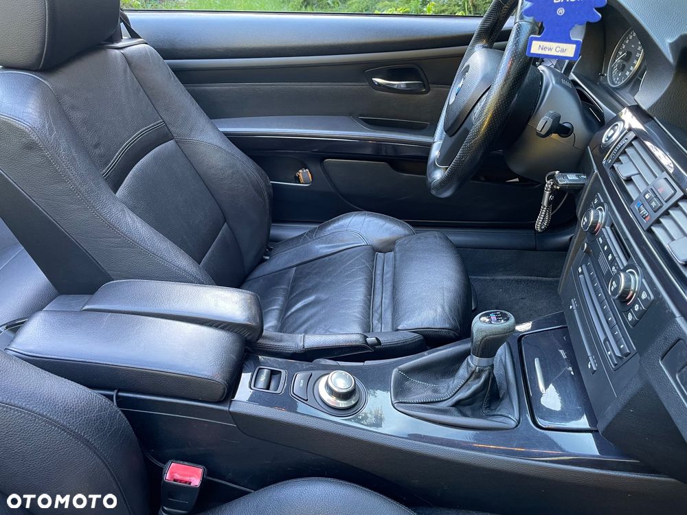 BMW Seria 3 325i Cabrio - 15