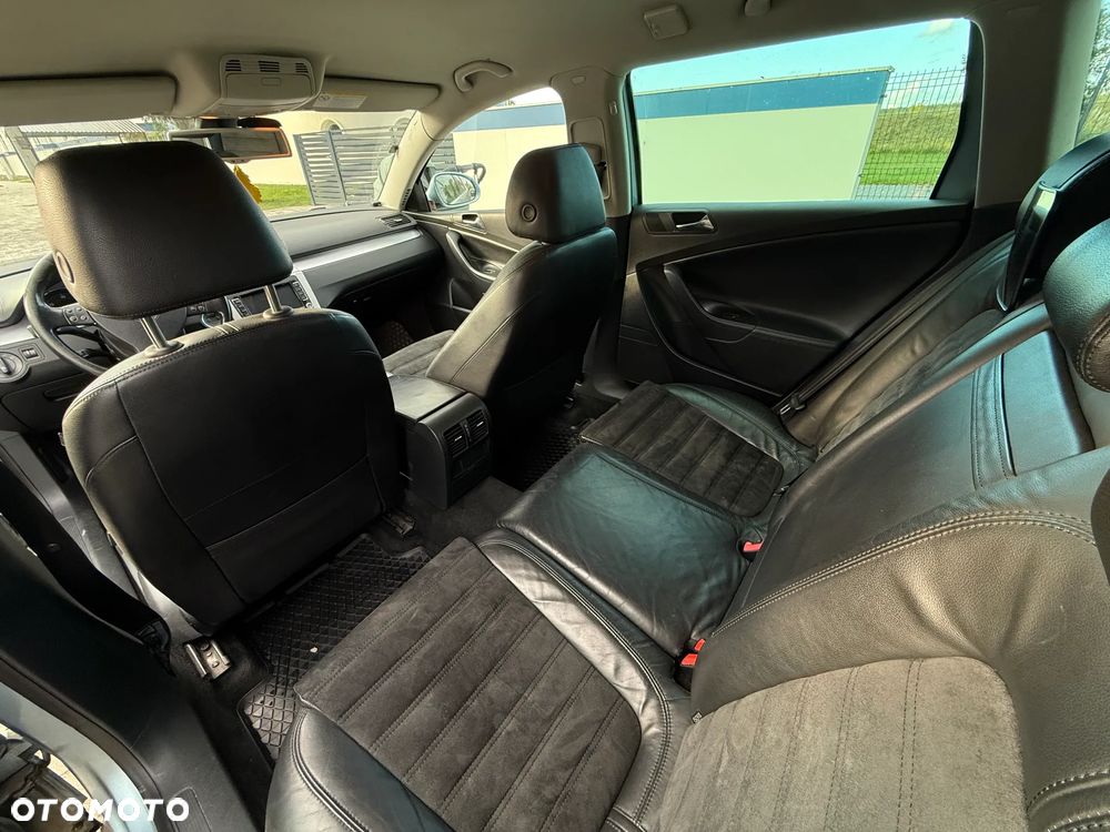 Volkswagen Passat - 25