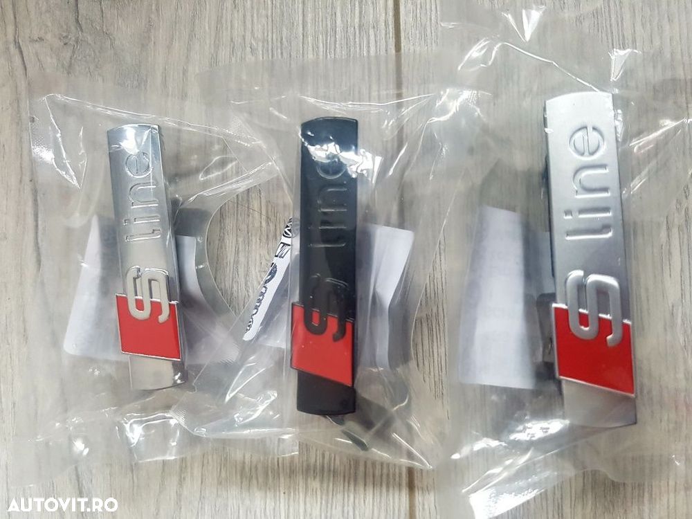 Emblema-Grila-Audi-Sline-S-Line-B6-B7-B8-B9-C6-C7-A3-Q3-RS-Q1-A1-TT-C5 - 2